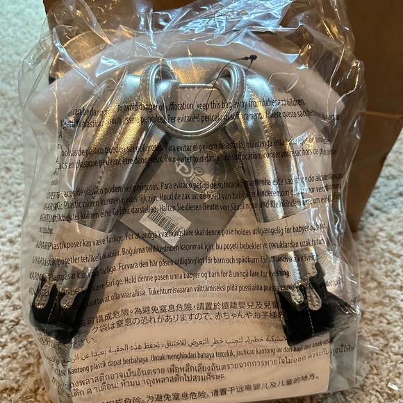 Minnie Mouse Disney 100 Silver Drip Loungefly Mini Backpack - Picture 5 of 5